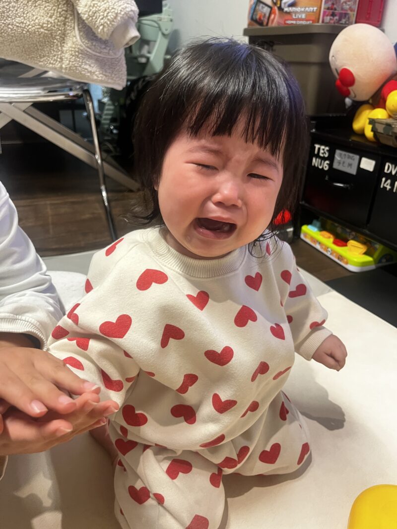 手を挟んだ娘っち